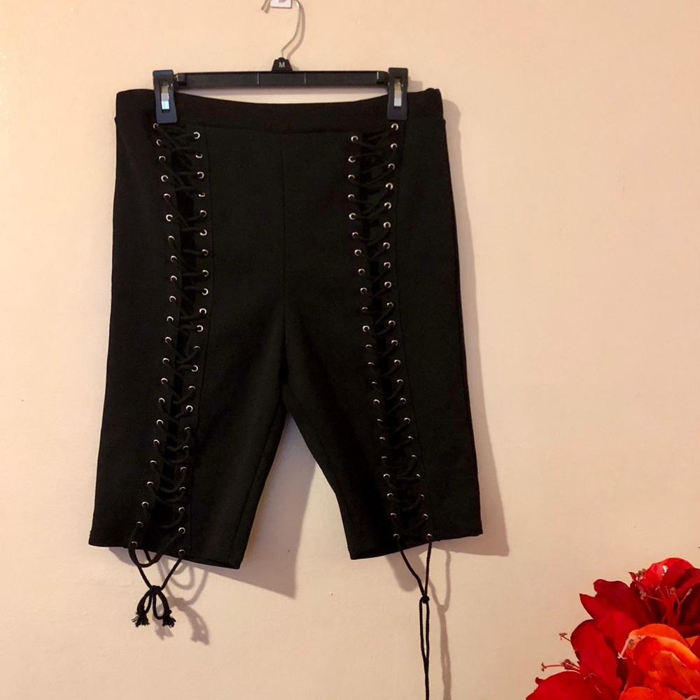 ❌🚫SOLD❌🚫Fashion Nova Black Tie Up Biker Shorts - Picture 2 of 8